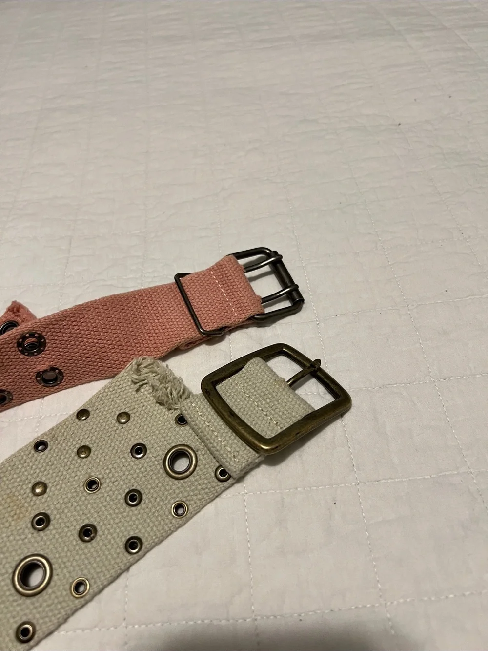 American Eagle Outfitters Tan Brown Leather Grommet Belt